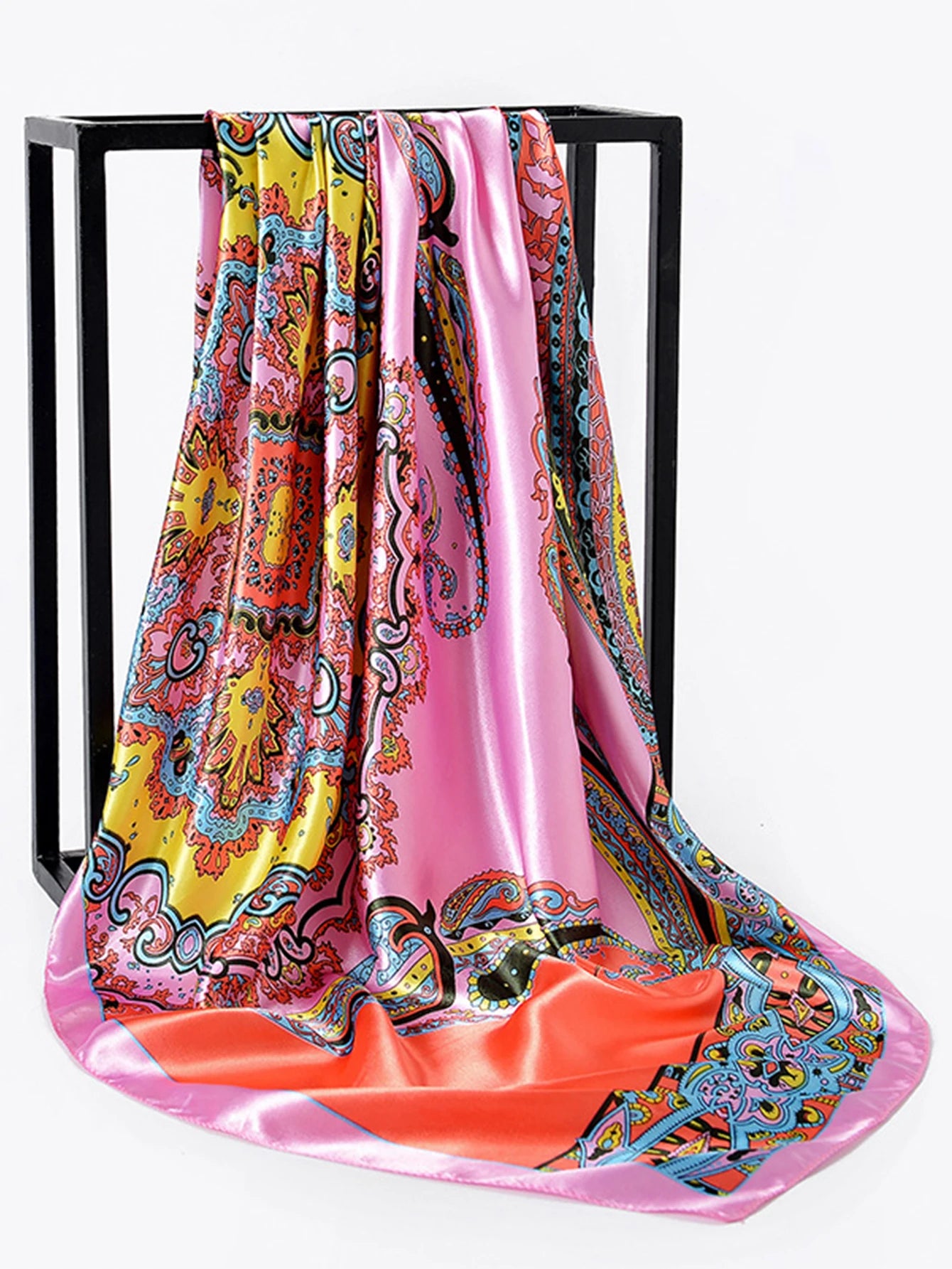 Lenço Floral Cashew Poliéster