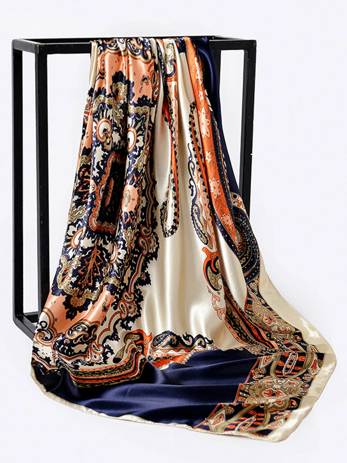 Lenço Floral Cashew Poliéster