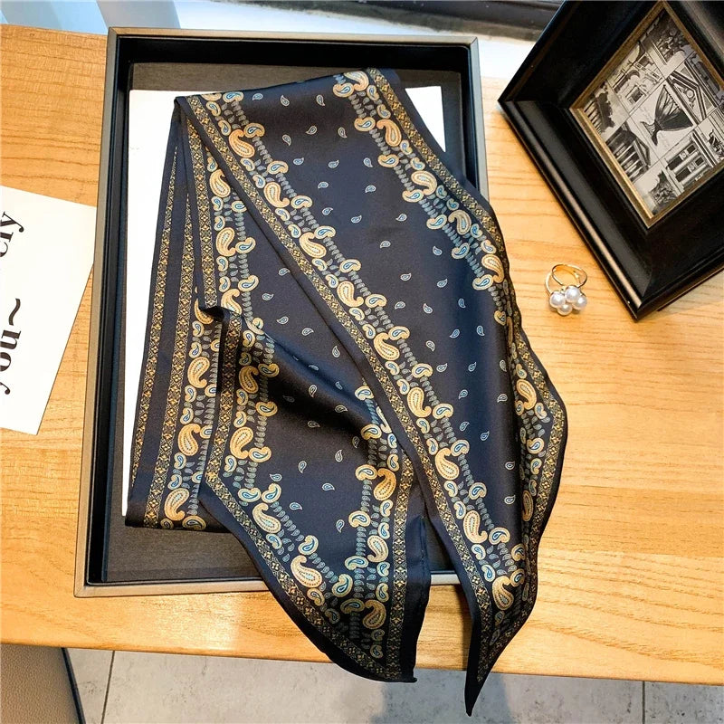 Lenço Preto Paisley Amarelo - 15x150 cm