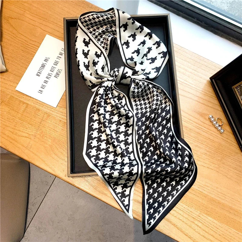 lenço-de-pescoço-feminino-pied-de-poule-preto