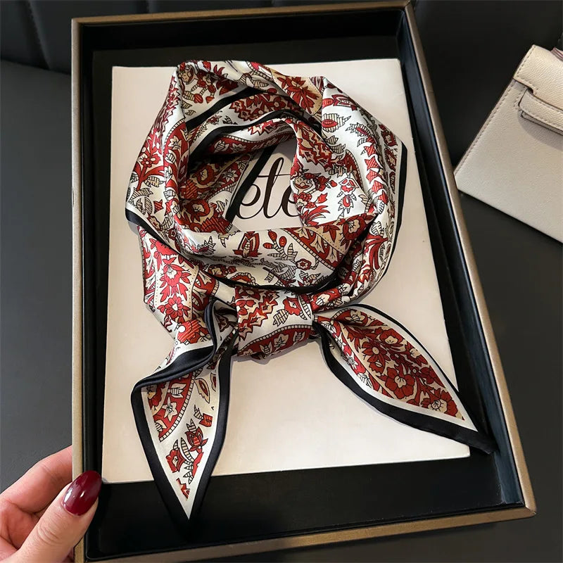 lenco-de-pescoco-feminino-vermelho-floral